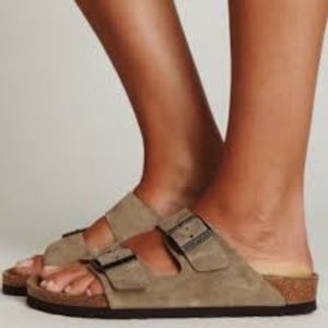 Birkenstocks- taupe suede